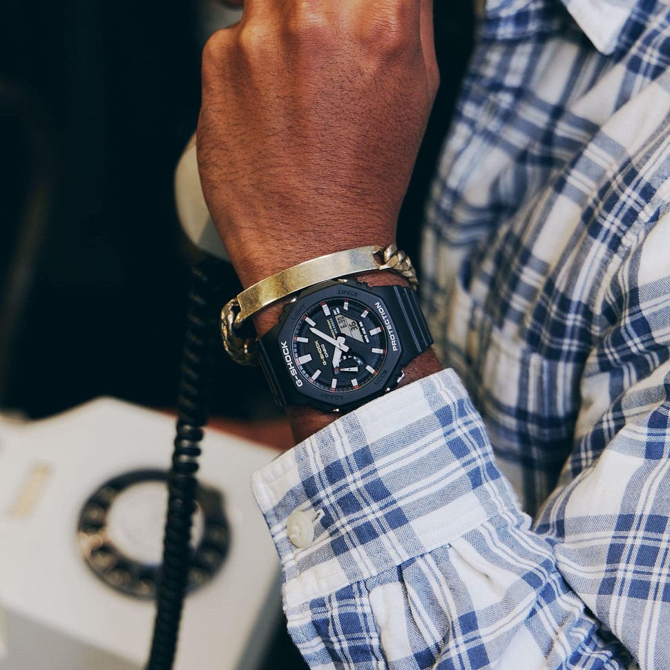 Часы Часы Casio GA-2100RL-1A в Екатеринбурге в Екатеринбурге