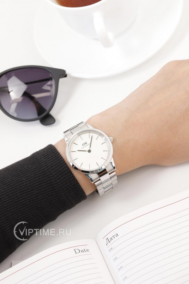 Часы Часы DANIEL WELLINGTON DW00100203 в Екатеринбурге в Екатеринбурге